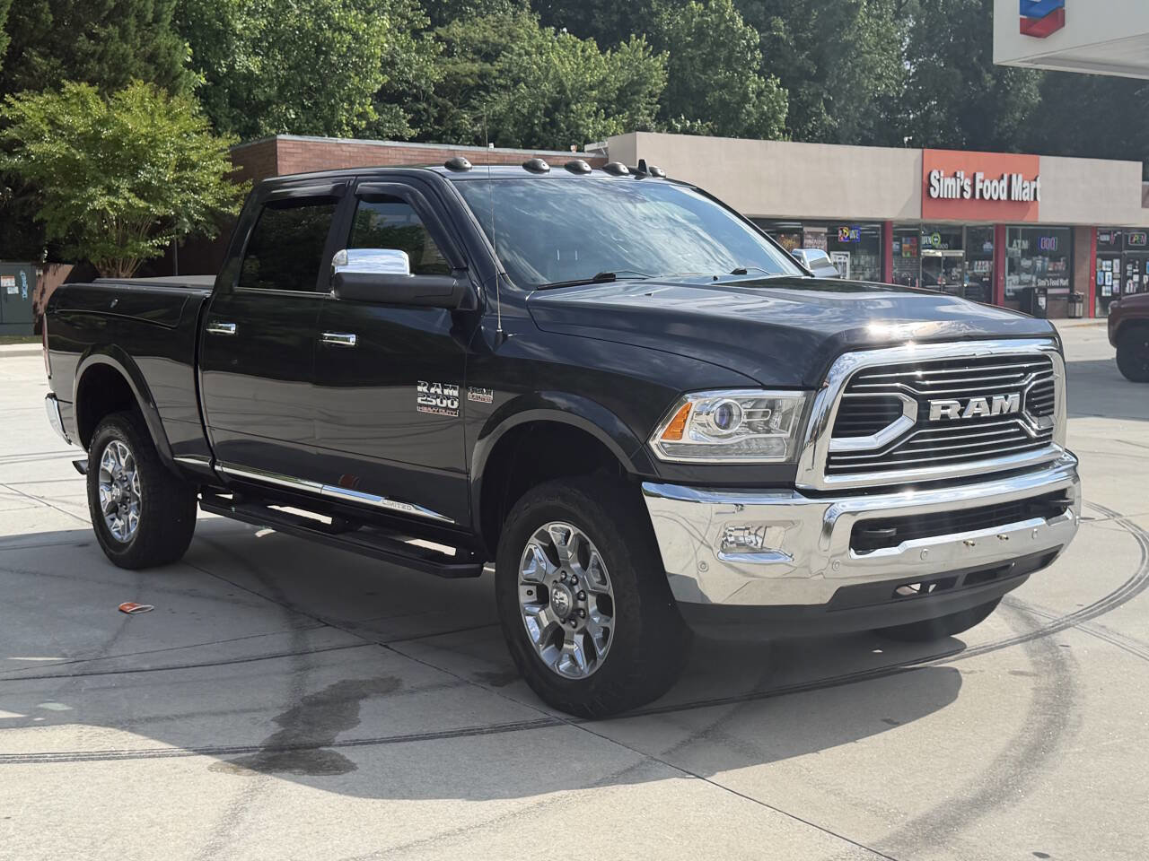 Used 2017 RAM 2500 Limited AWD/4WD image 3