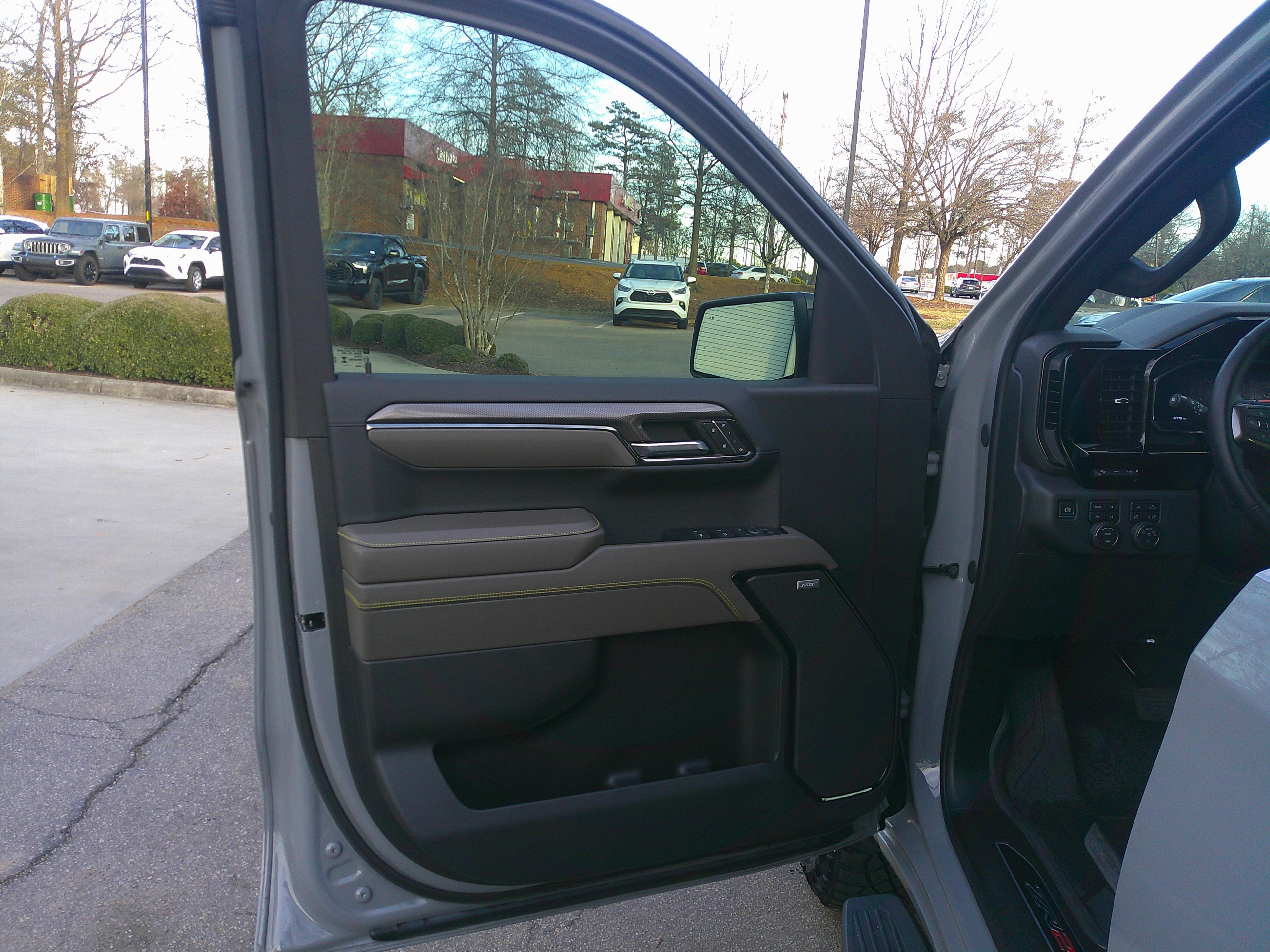 Used 2024 Chevrolet Silverado 1500 ZR2 w/ Technology Package image 17