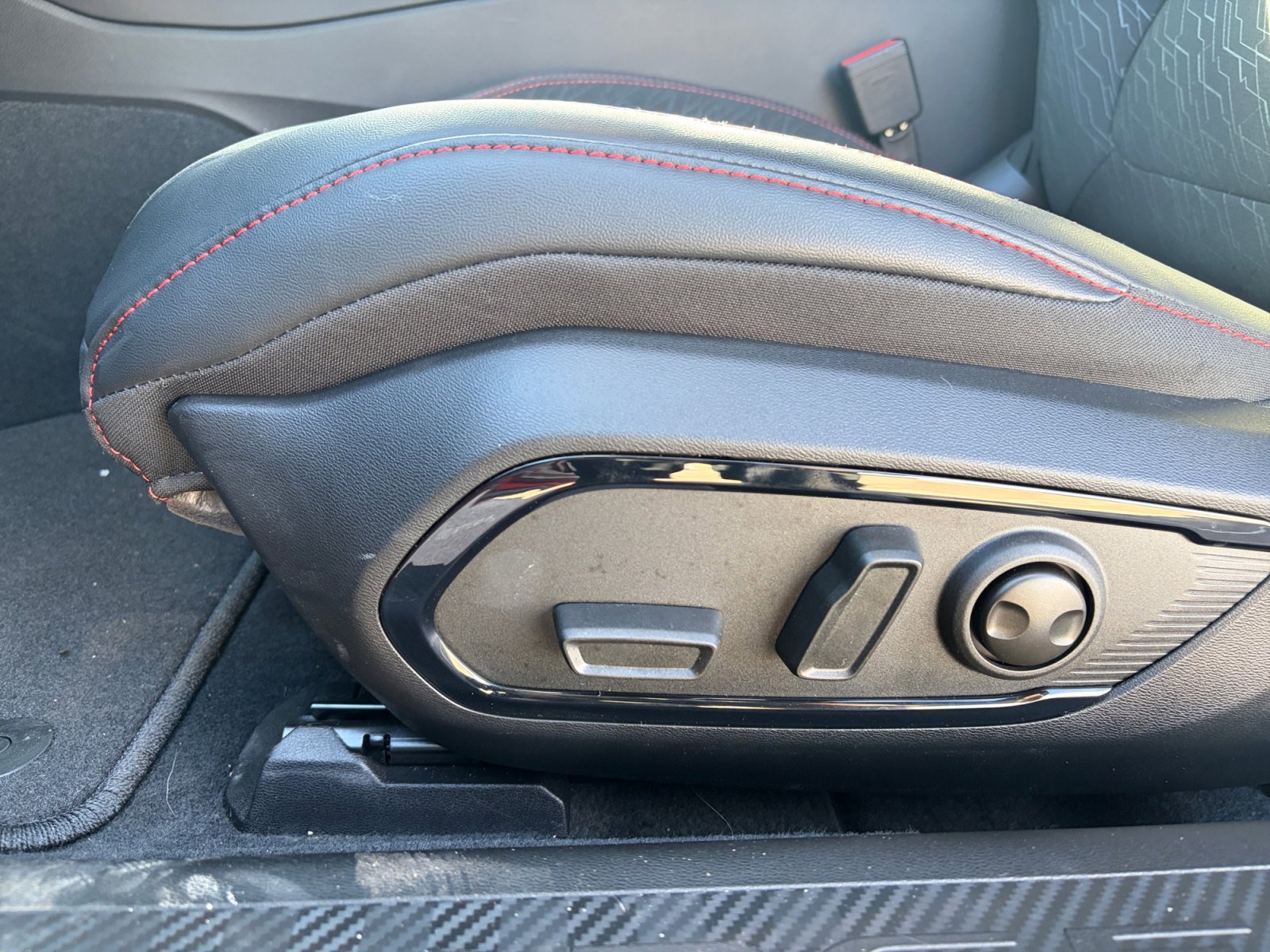 New 2026 Dodge Charger Scat Pack w/ Blacktop Package AWD/4WD image 15