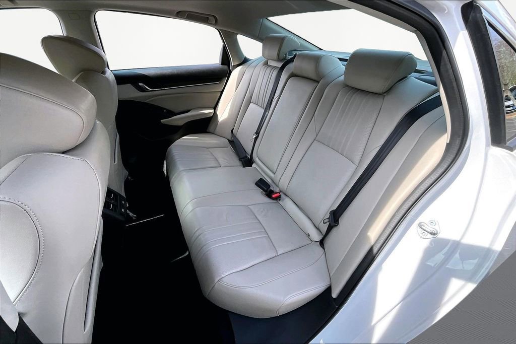 Used 2022 Honda Accord Touring image 18