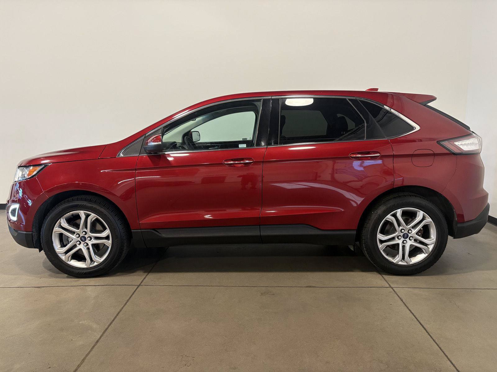 Used 2015 Ford Edge Titanium AWD/4WD image 6