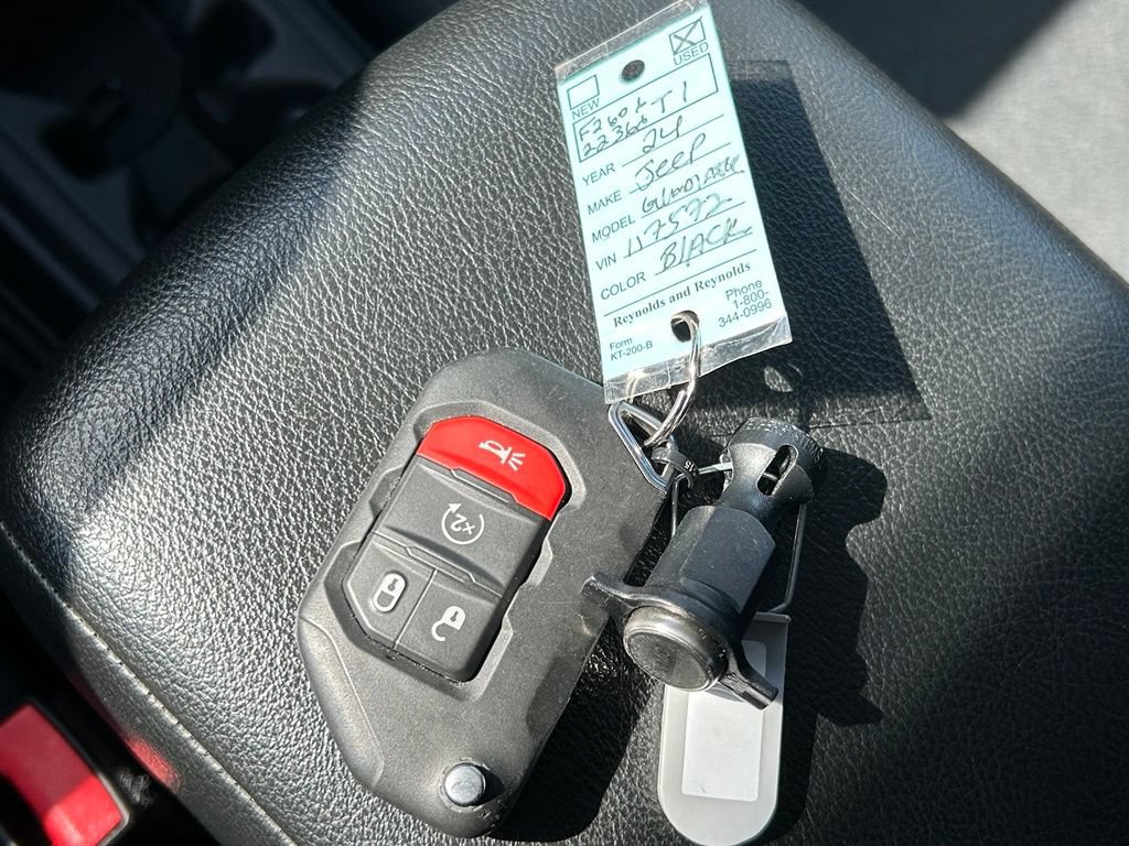 Used 2024 Jeep Gladiator Sport AWD/4WD image 45