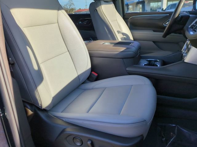 Used 2023 GMC Yukon XL SLT w/ SLT Luxury Package image 25