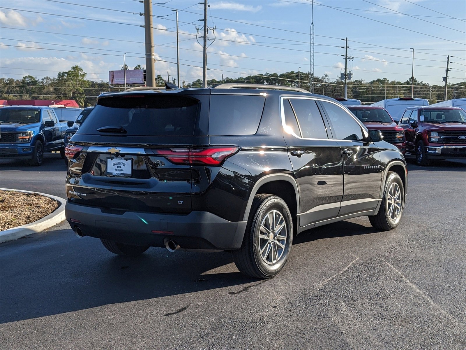 Used 2023 Chevrolet Traverse LT image 5