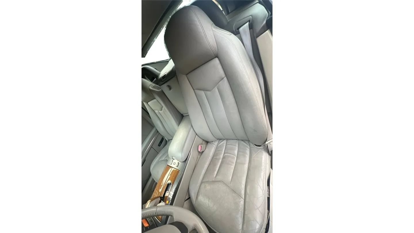 Used 2005 Cadillac XLR RWD image 12