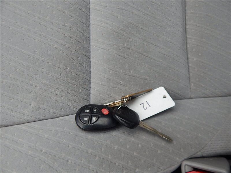 Used 2017 Toyota Sienna LE FWD image 36