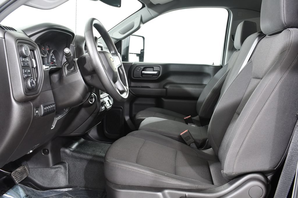 Used 2025 Chevrolet Silverado 3500 W/T AWD/4WD image 6