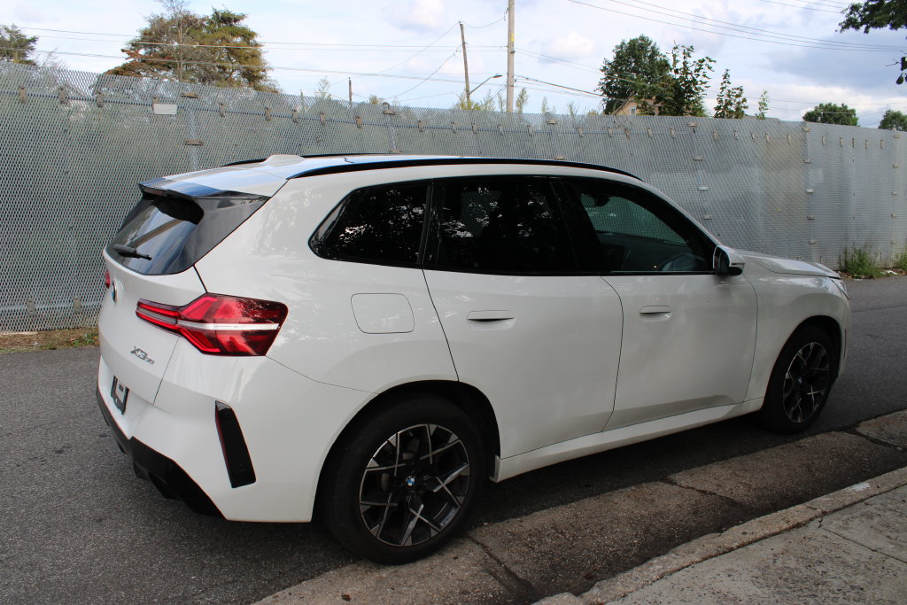 Used 2025 BMW X3 xDrive30i AWD/4WD image 5