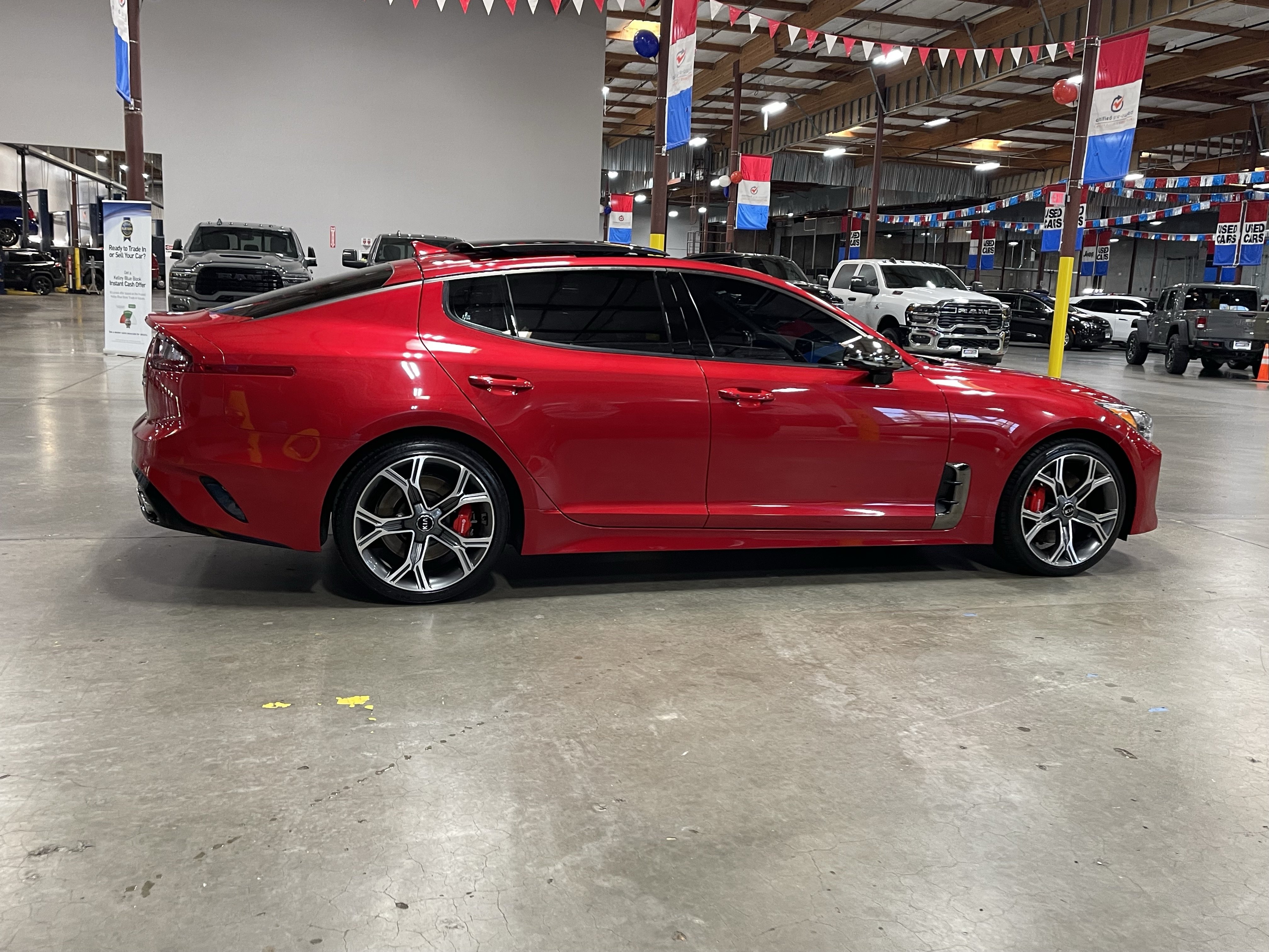 Used 2018 Kia Stinger GT2 AWD/4WD image 6