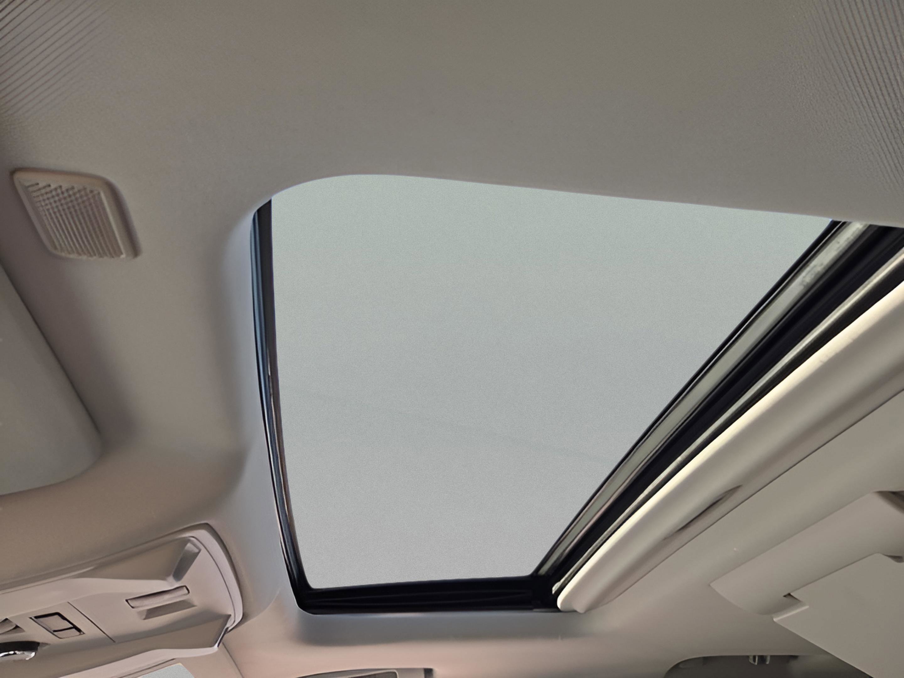 Used 2019 GMC Yukon Denali w/ Denali Ultimate Package image 15