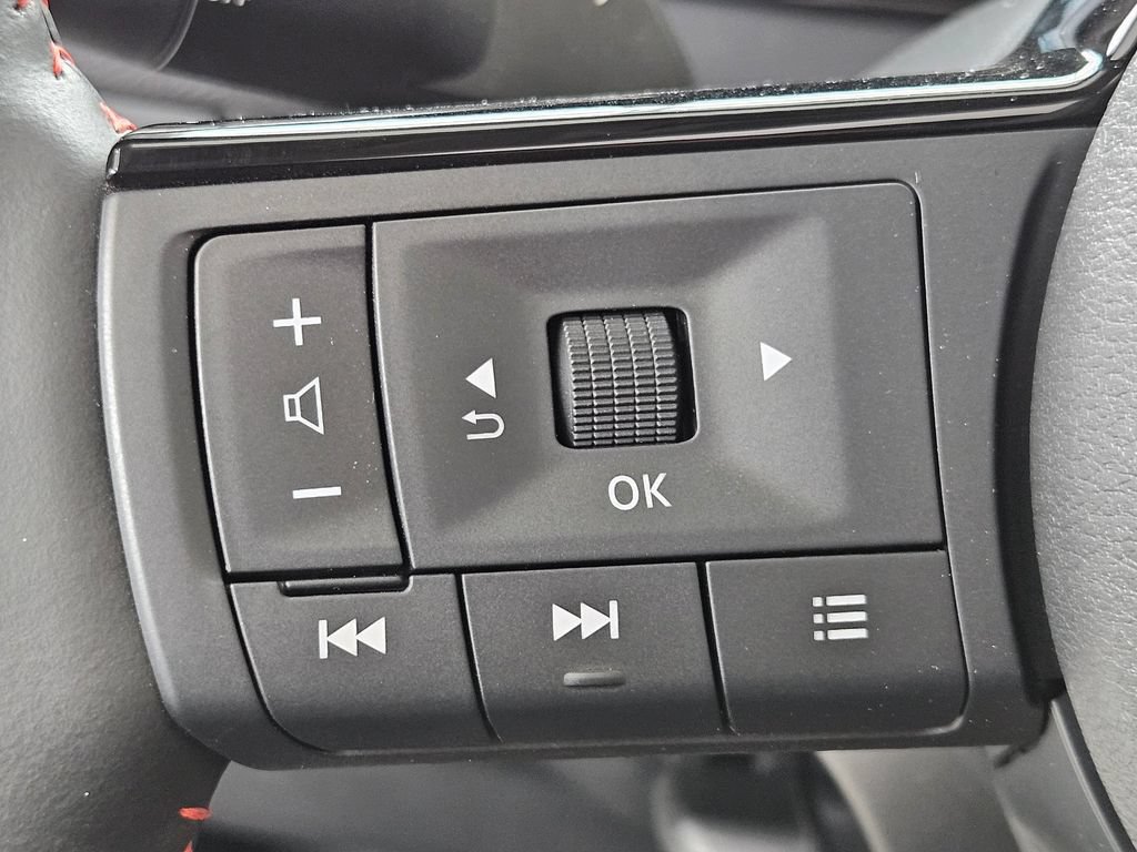 New 2026 Nissan Kicks SR w/ SR Premium Package AWD/4WD image 17