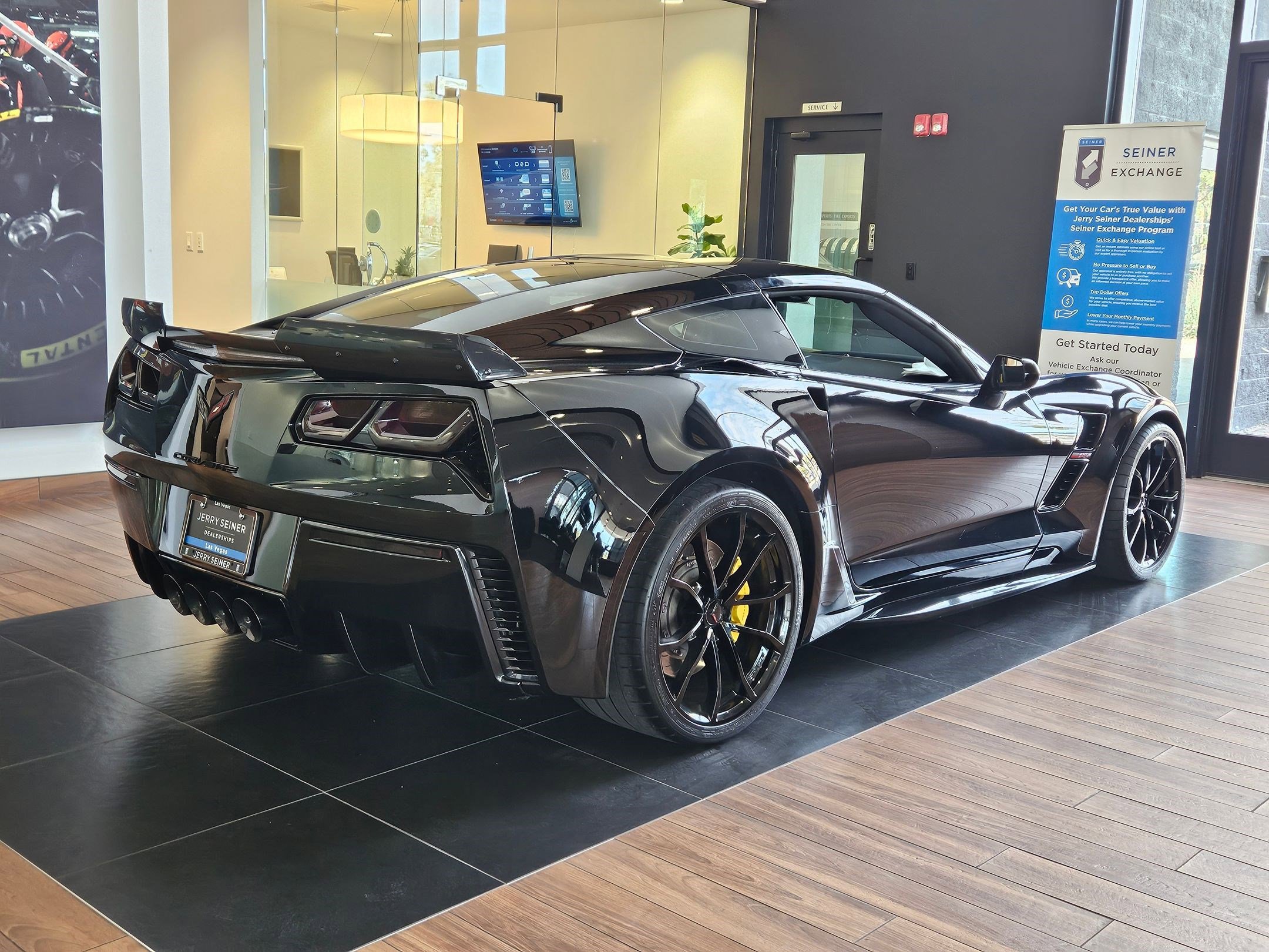 Used 2019 Chevrolet Corvette Grand Sport RWD image 5