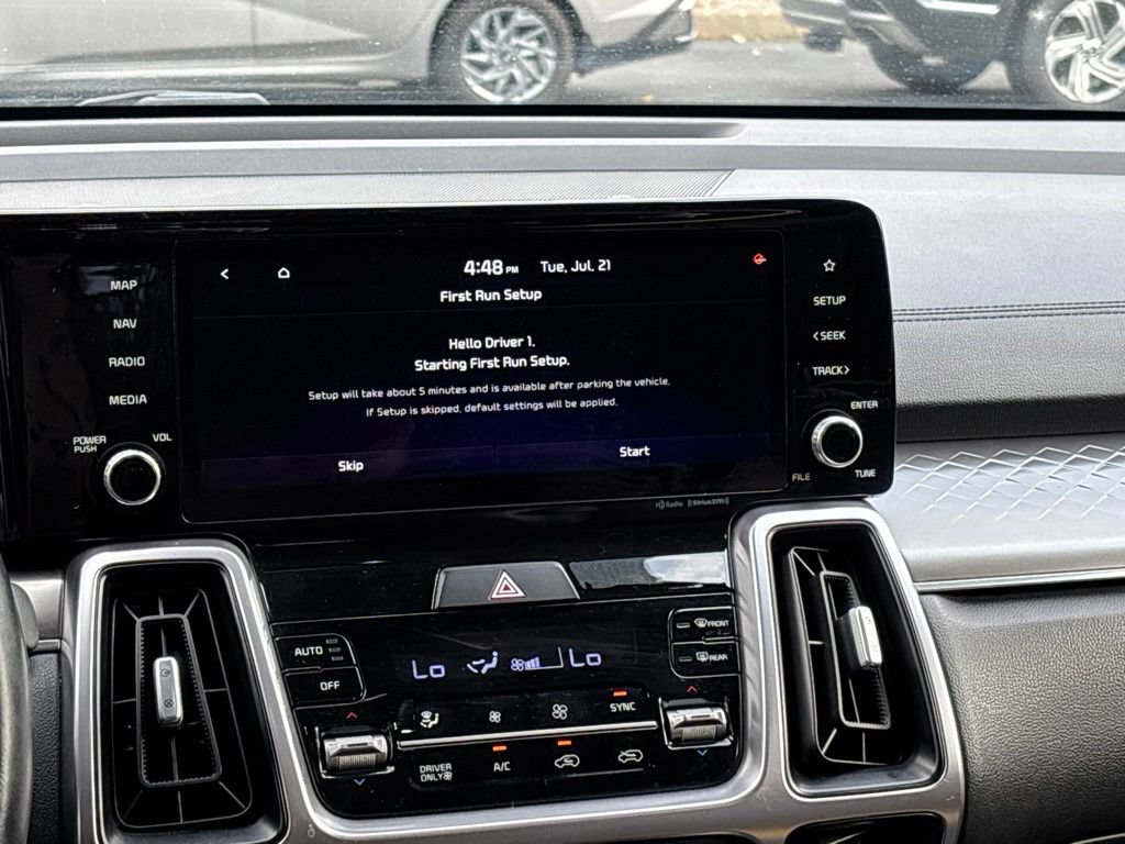 Certified 2023 Kia Sorento EX w/ Panoramic Sunroof Package AWD/4WD image 17