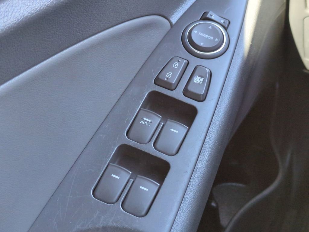 Used 2013 Hyundai Sonata Limited w/ Premium Pkg image 25