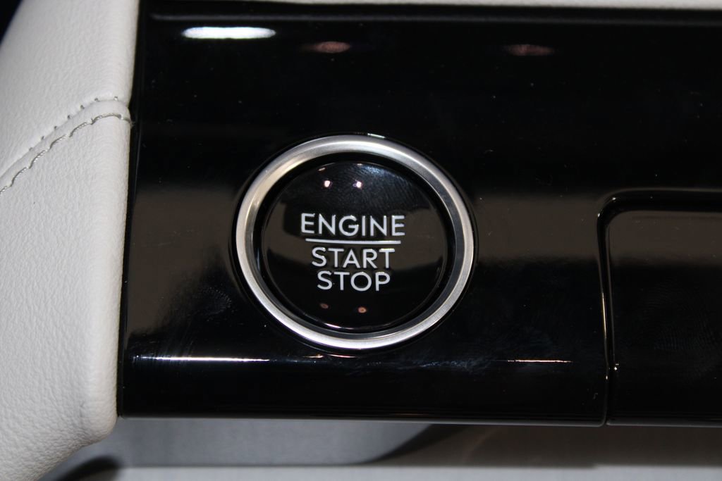 New 2026 Lincoln Navigator Premier AWD/4WD image 46