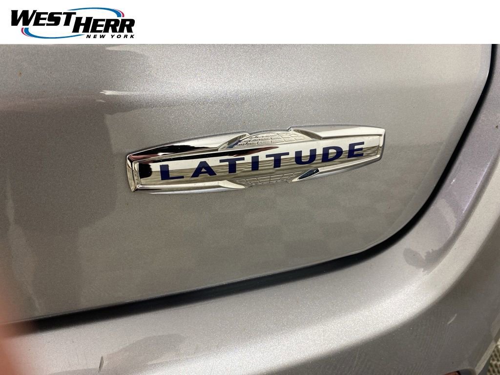 Used 2018 Jeep Compass Latitude AWD/4WD image 14
