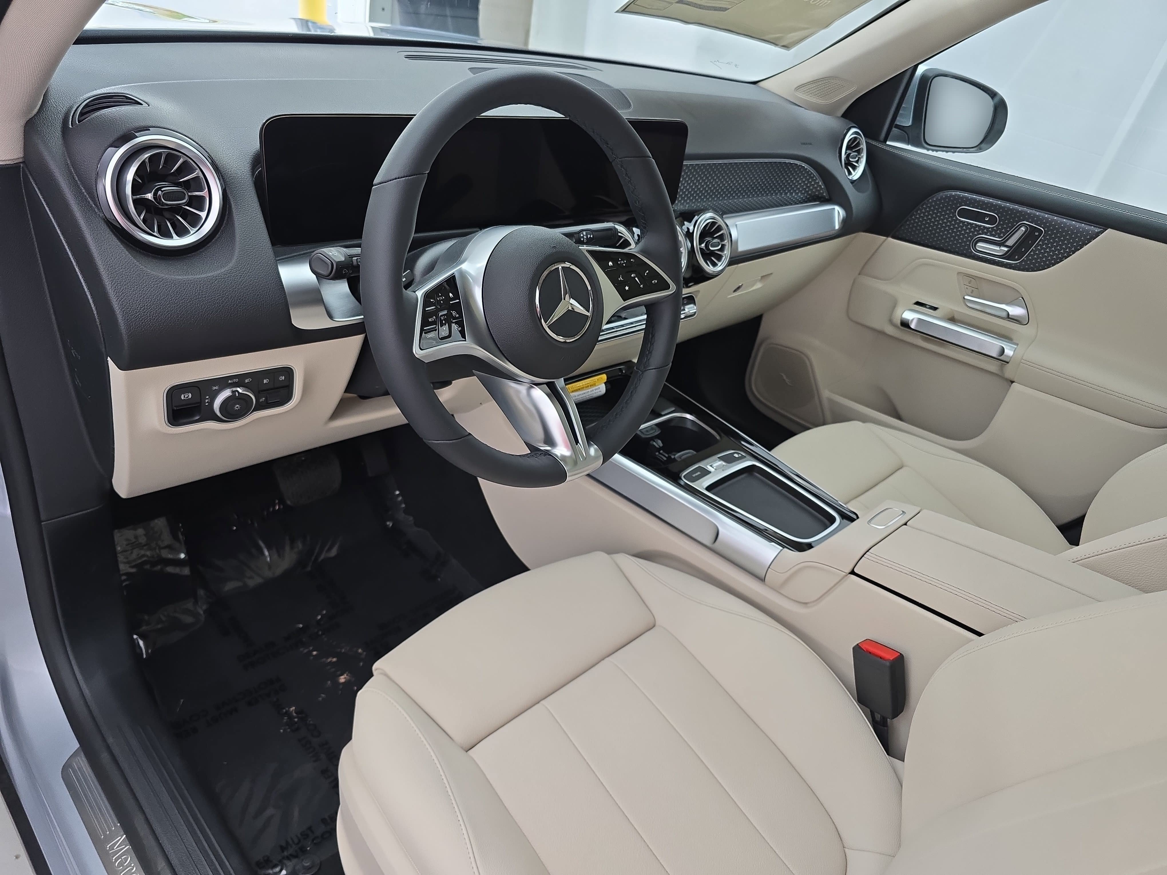 New 2026 Mercedes-Benz GLB 250 image 17