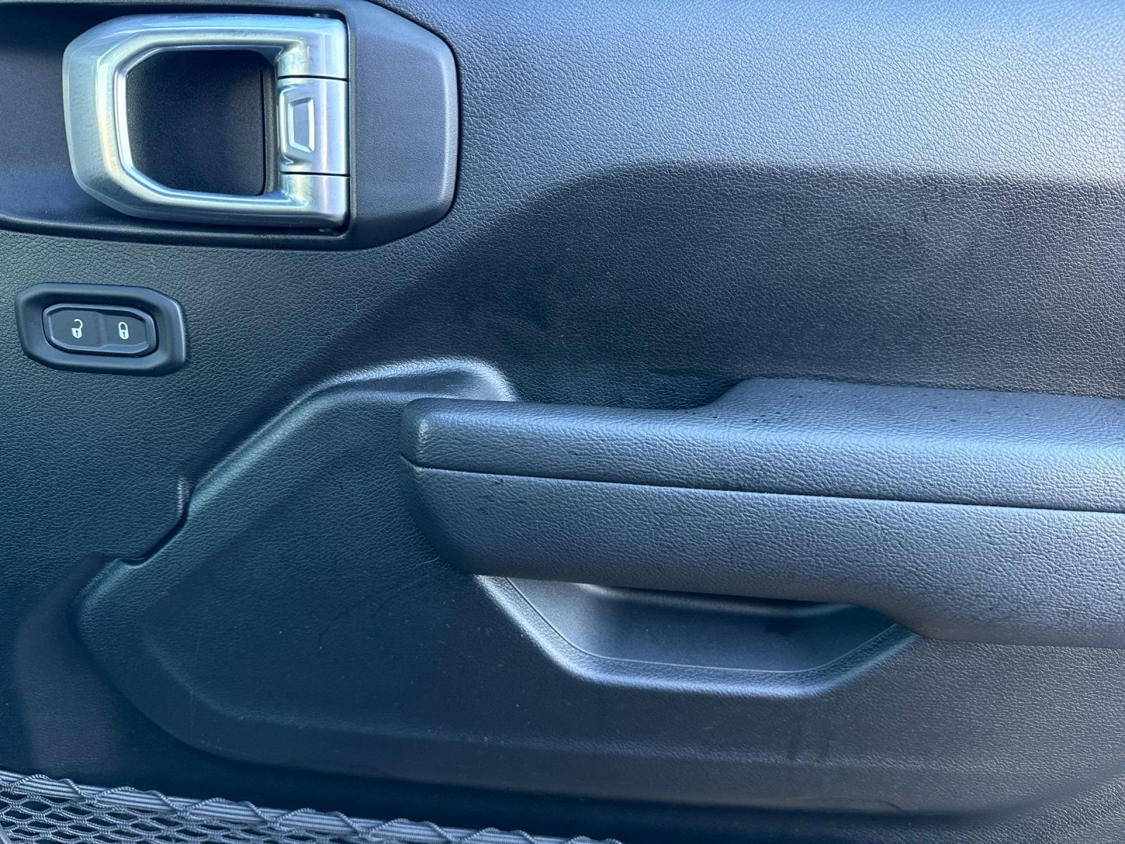 Used 2023 Jeep Wrangler Willys image 19