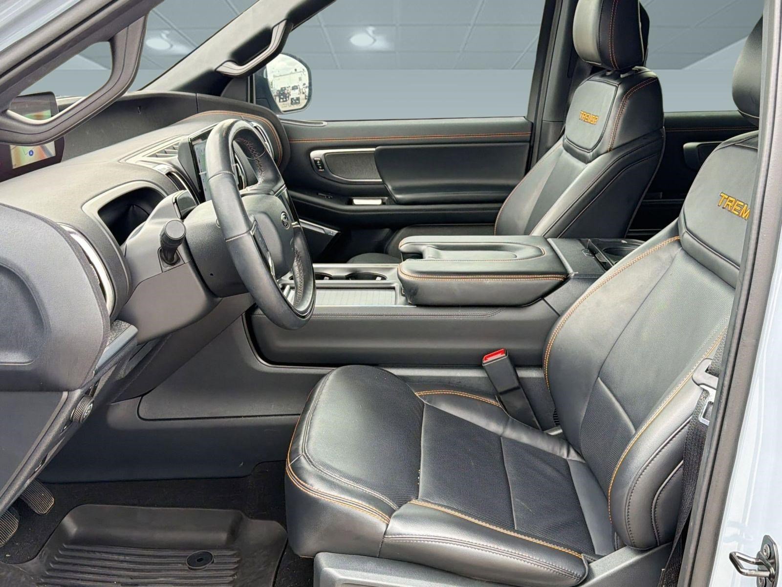 Used 2025 Ford Expedition Tremor AWD/4WD image 5