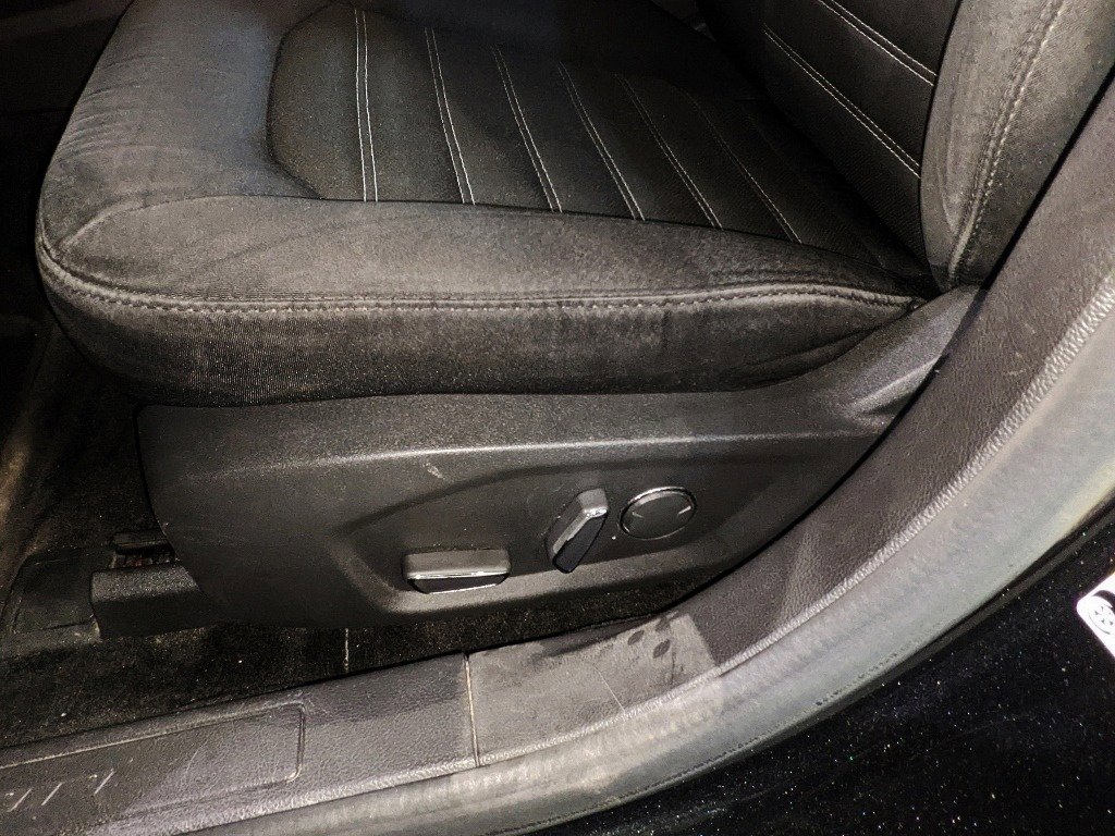 Used 2014 Ford Fusion SE image 16