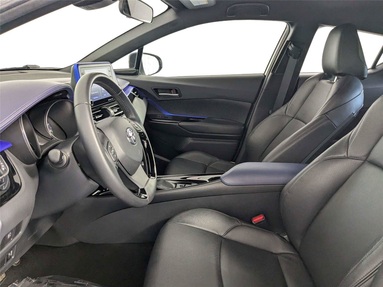 Used 2020 Toyota C-HR XLE FWD image 9