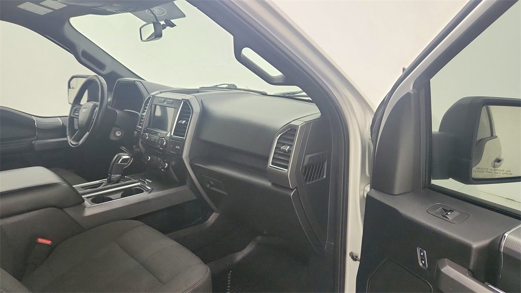 Used 2016 Ford F150 XLT w/ Equipment Group 302A Luxury image 28