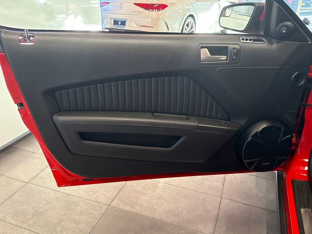 Used 2012 Ford Mustang Shelby GT500 w/ SVT Performance Pkg image 17