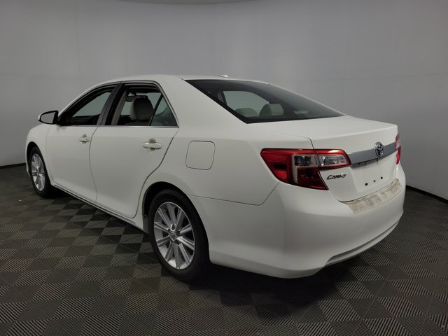 Used 2014 Toyota Camry XLE w/ Leather Package FWD image 5