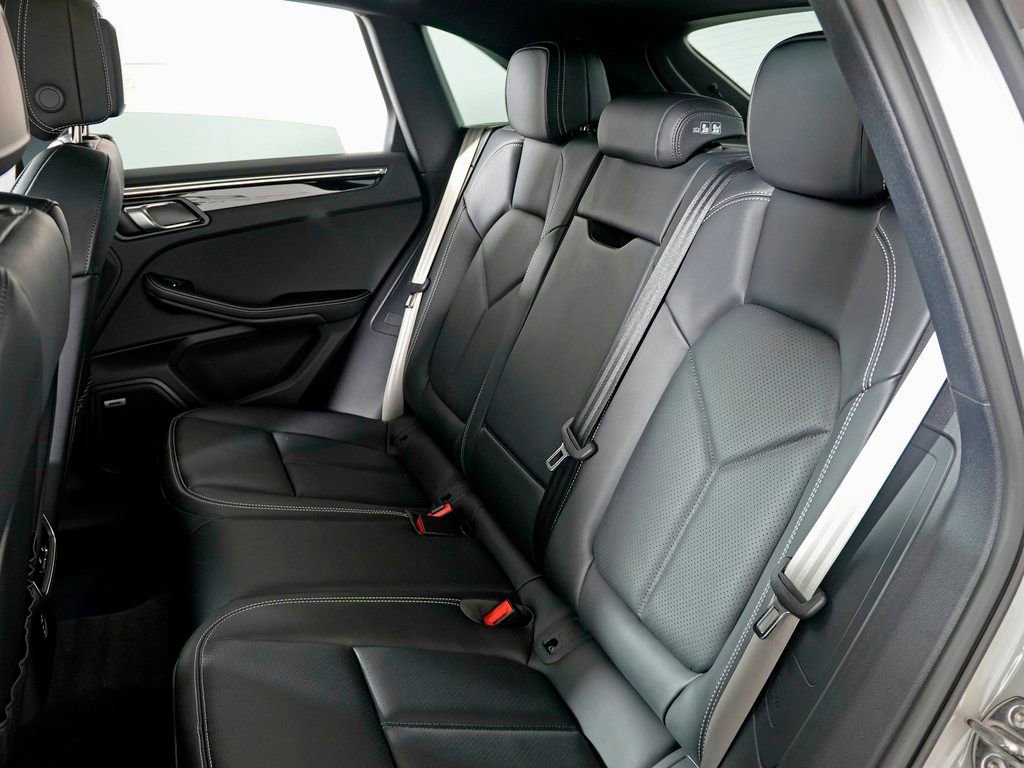 New 2026 Porsche Macan S AWD/4WD image 32