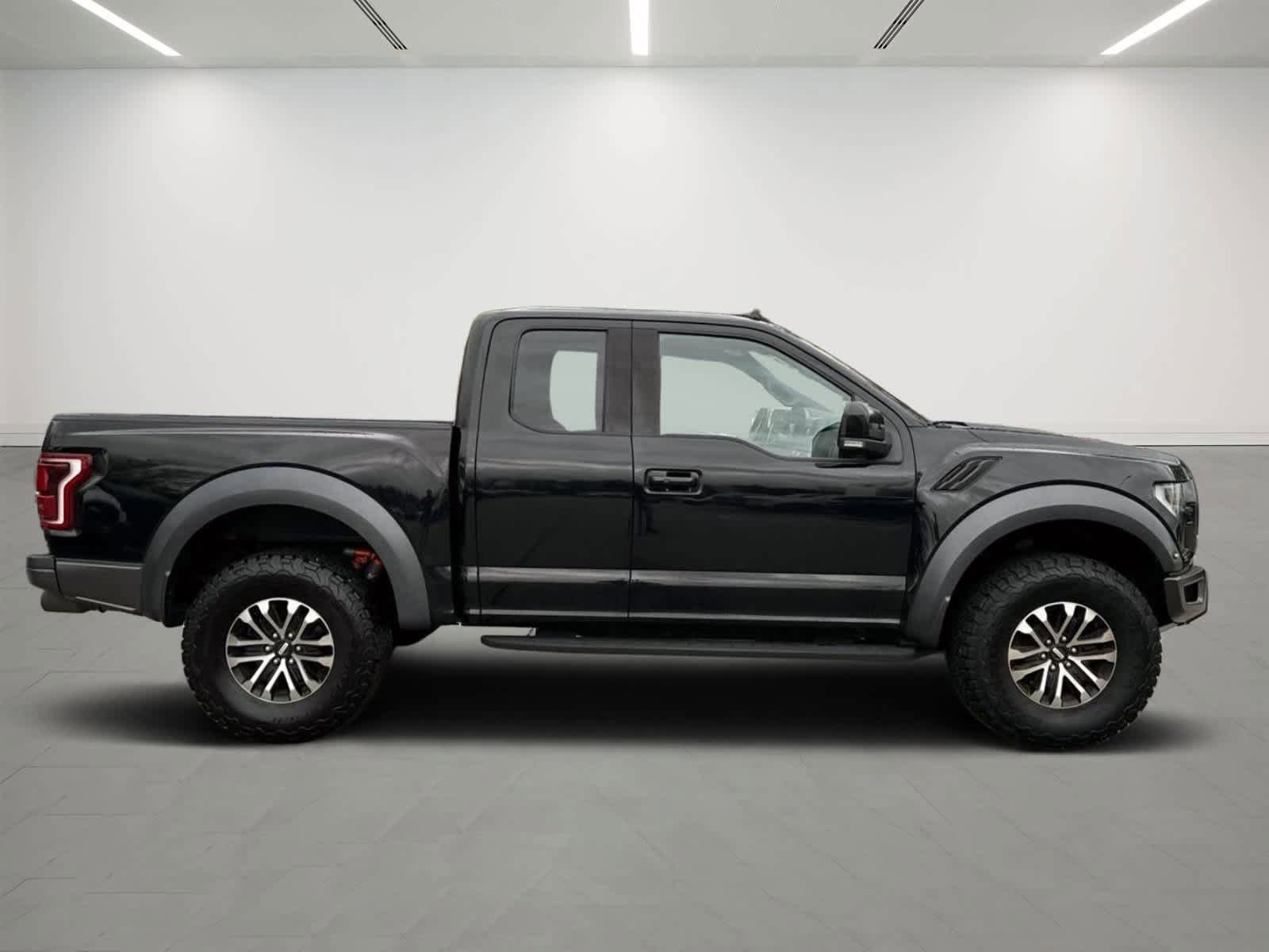 Used 2019 Ford F150 Raptor w/ Equipment Group 802A Luxury AWD/4WD image 5