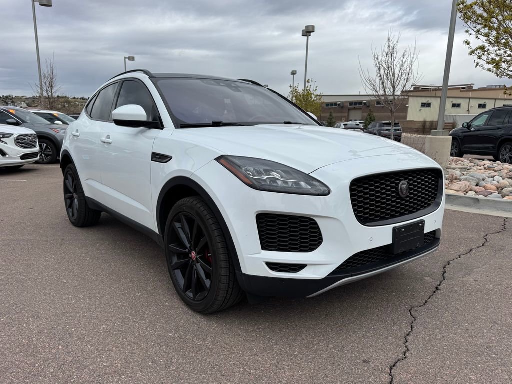 Used 2018 Jaguar E-PACE SE image 1