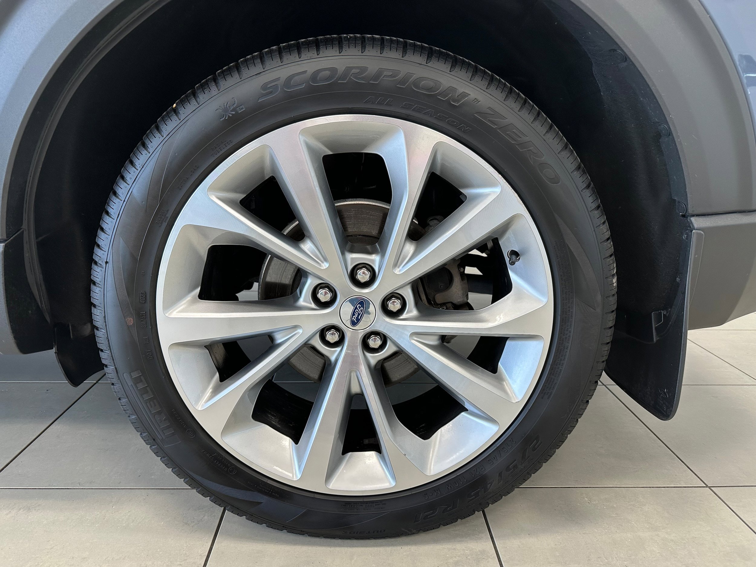 Used 2021 Ford Explorer Platinum w/ Equipment Group 601A AWD/4WD image 8