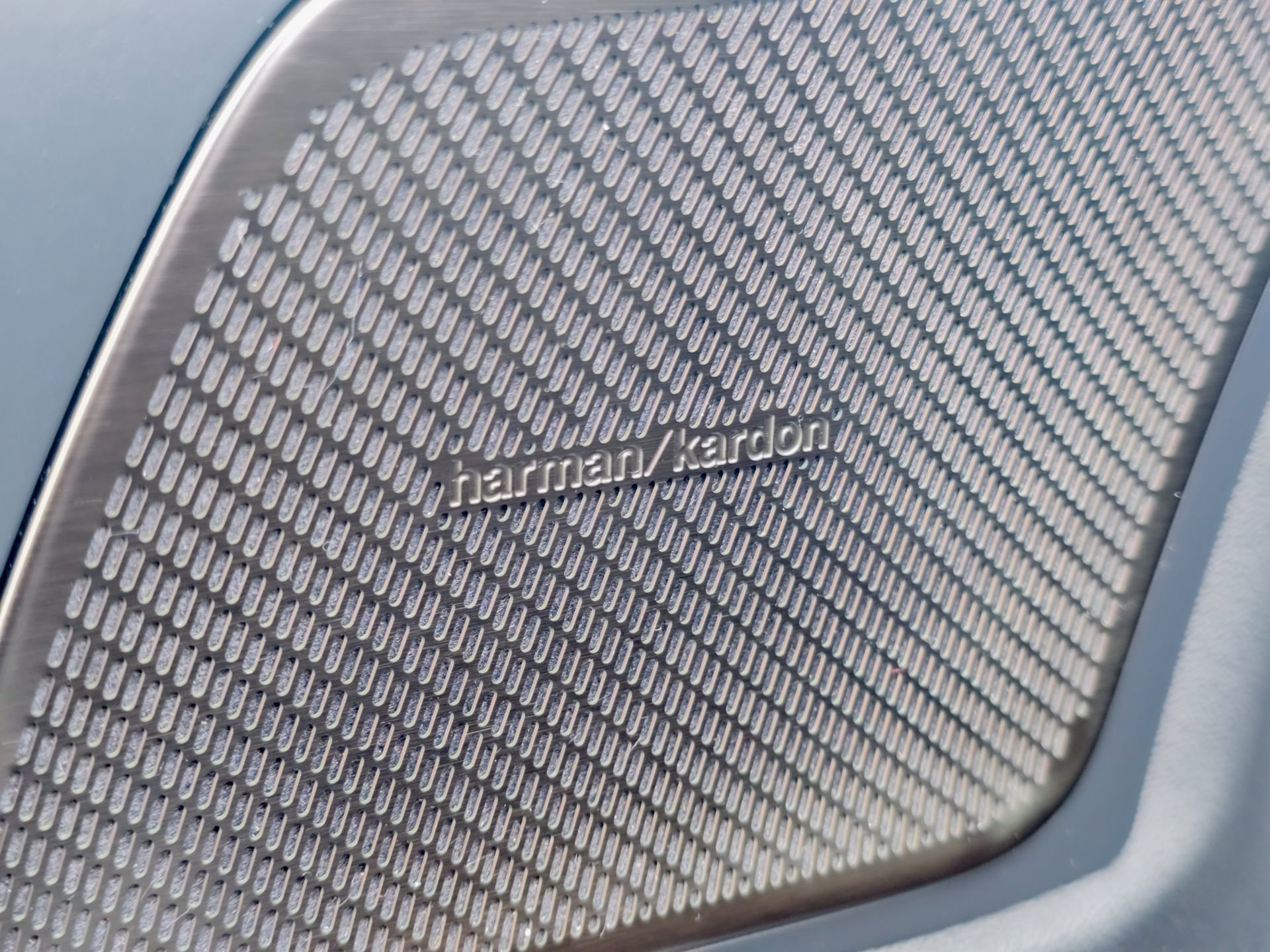 Used 2024 Volvo XC60 T8 Plus w/ Climate Package image 31