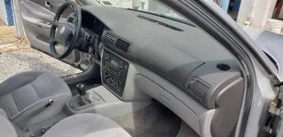 Used 2004 Volkswagen Passat GL FWD image 10