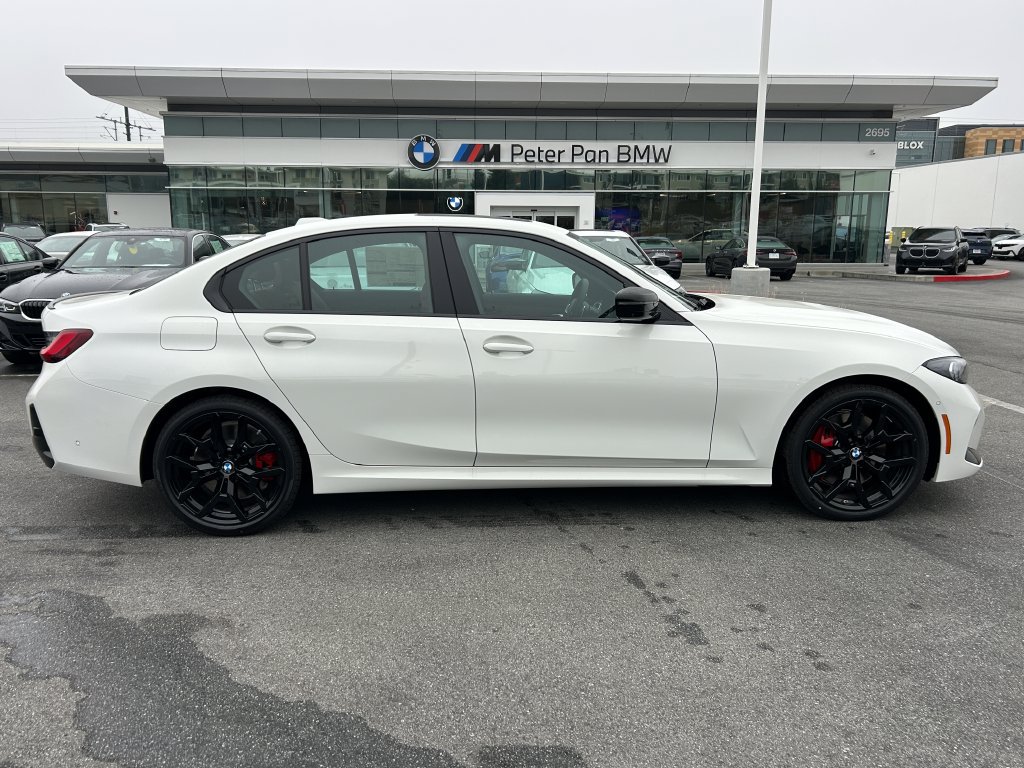 New 2026 BMW 330i Sedan w/ M Sport Package RWD image 6