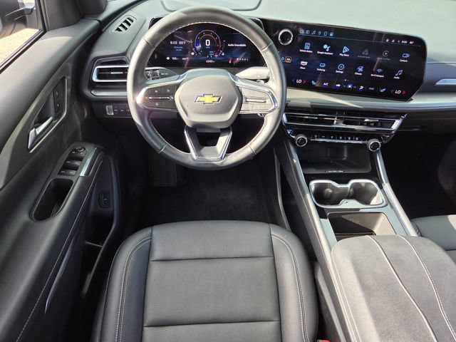 Used 2025 Chevrolet Traverse LT AWD/4WD image 14
