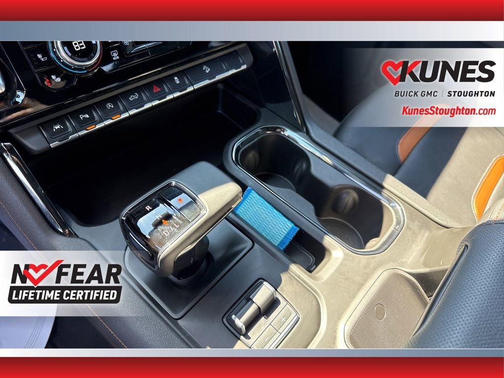 Used 2025 GMC Sierra 1500 AT4 w/ AT4 Premium Package AWD/4WD image 38