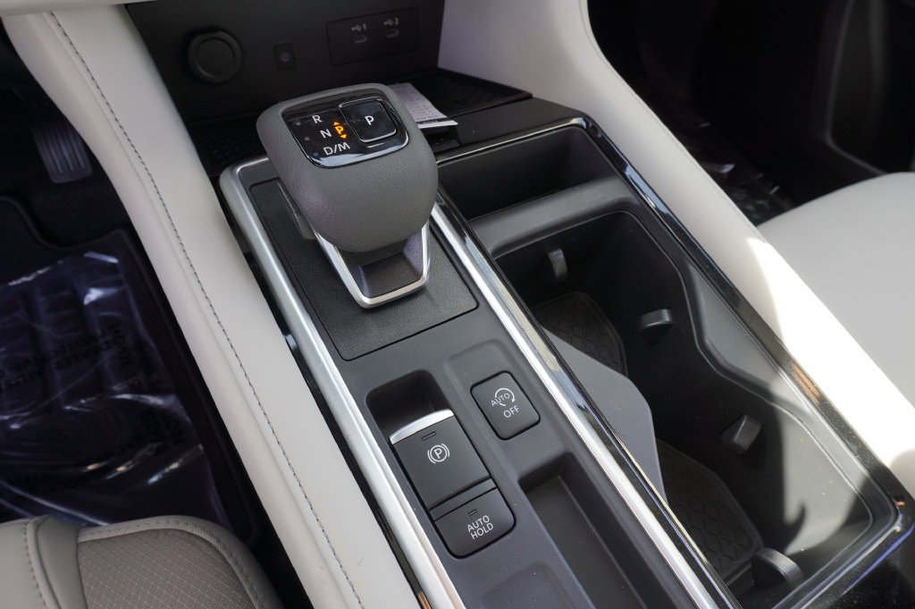 New 2026 Nissan Pathfinder SL FWD image 20