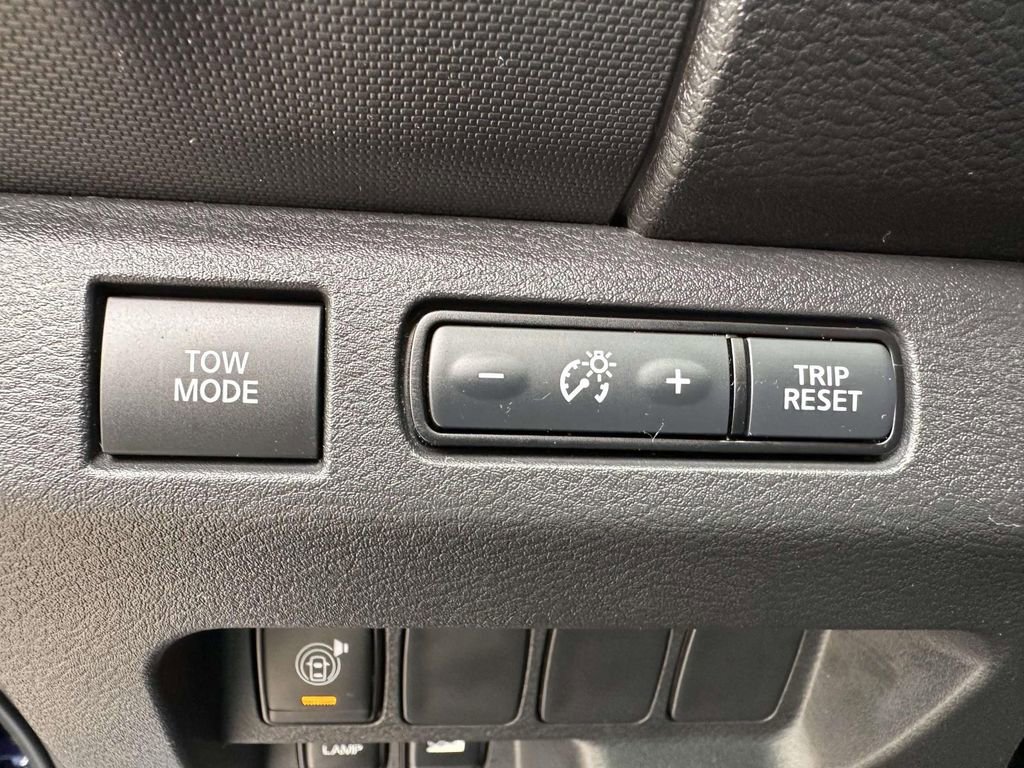 Used 2022 Nissan Frontier SV w/ Technology Package AWD/4WD image 17