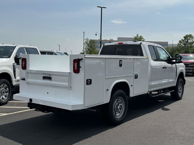 New 2026 Ford F350 XL w/ XL Chrome Package AWD/4WD image 3