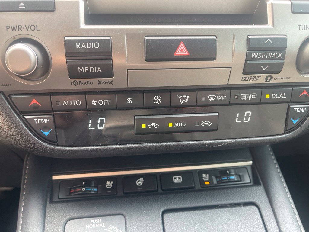 Used 2018 Lexus ES 350 w/ Luxury Package w/Wood Trim FWD image 11