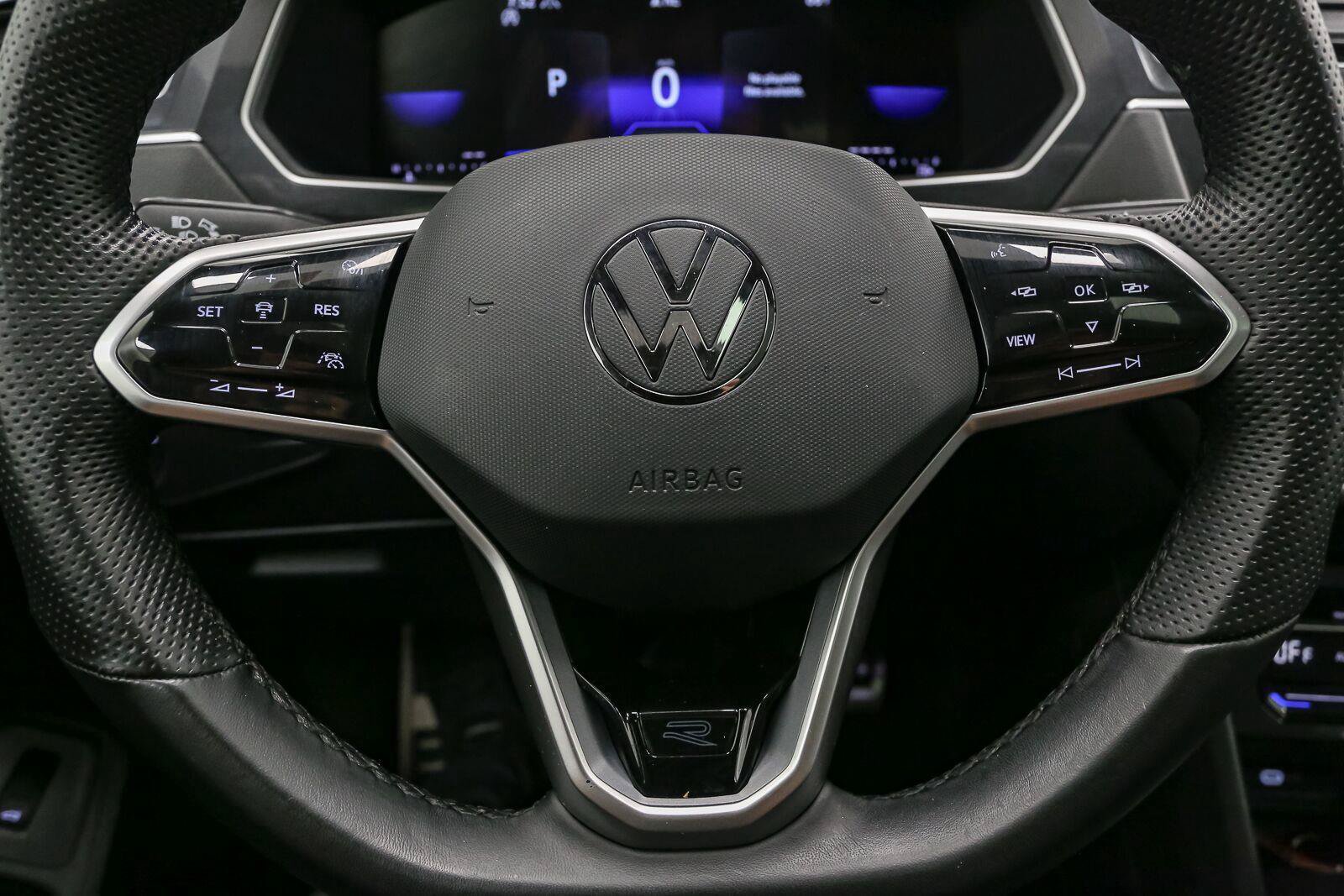 Certified 2024 Volkswagen Tiguan SE R-Line AWD/4WD image 41