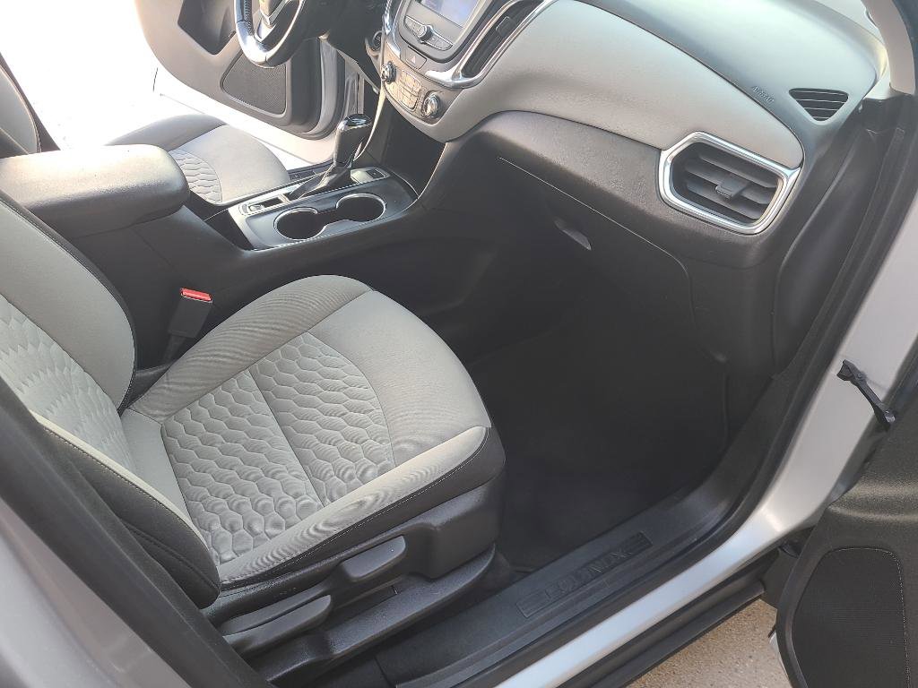 Used 2021 Chevrolet Equinox LT w/ Driver Convenience Package image 20