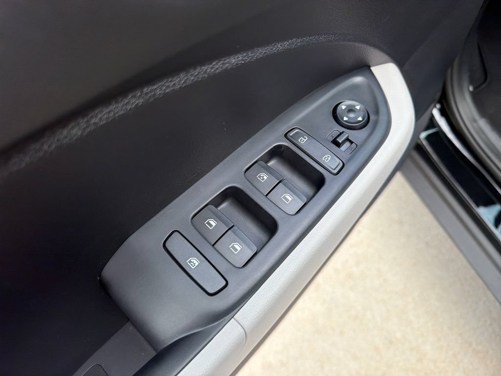 New 2026 Hyundai Venue SEL FWD image 16