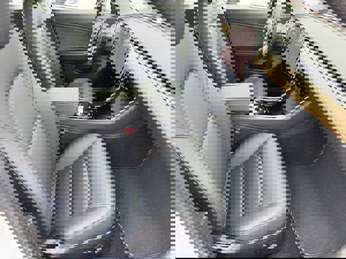 Used 2018 Tesla Model 3 Long Range image 18