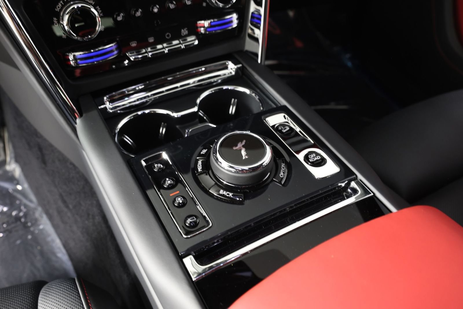 New 2026 Rolls-Royce Cullinan AWD/4WD image 18