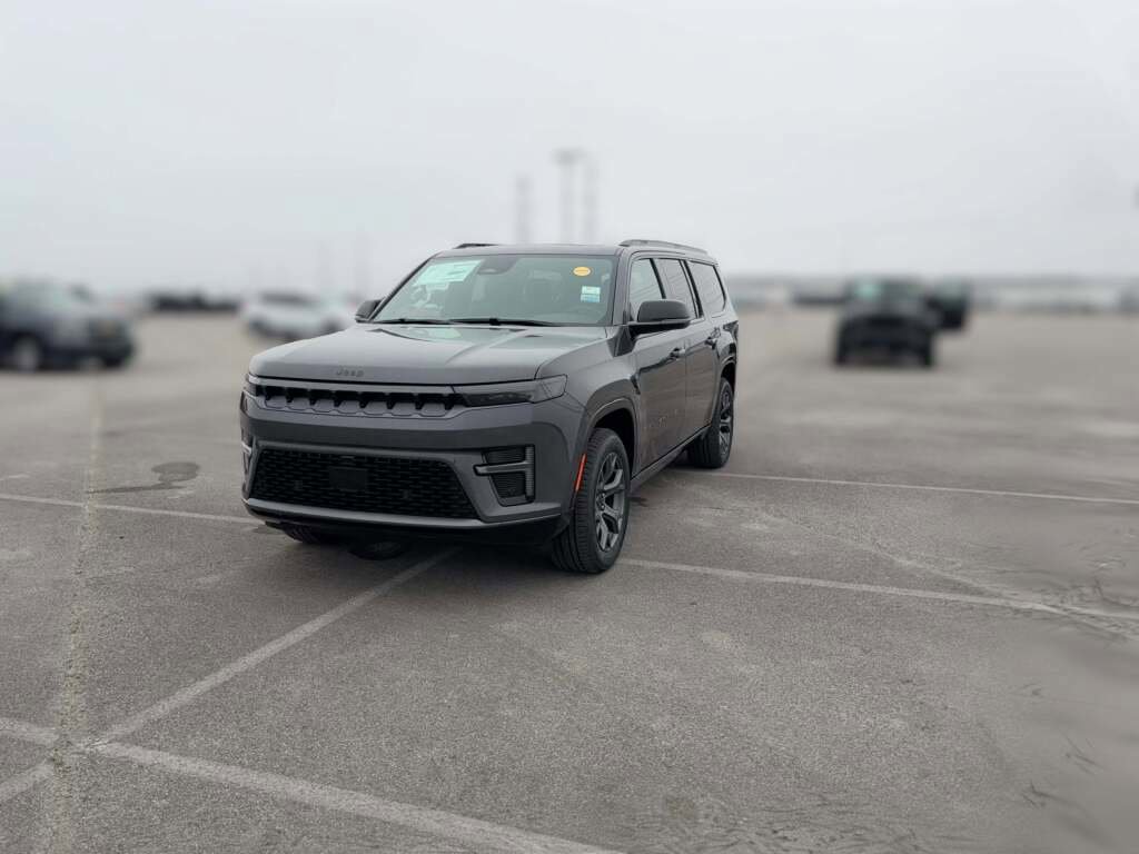 New 2026 Jeep Grand Wagoneer L Limited w/ Premium Group II image 3