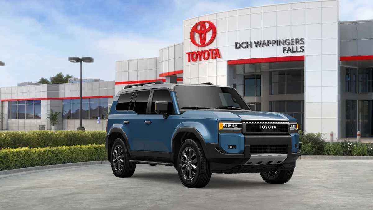 New 2027 Toyota Land Cruiser w/ Premium Package AWD/4WD image 17