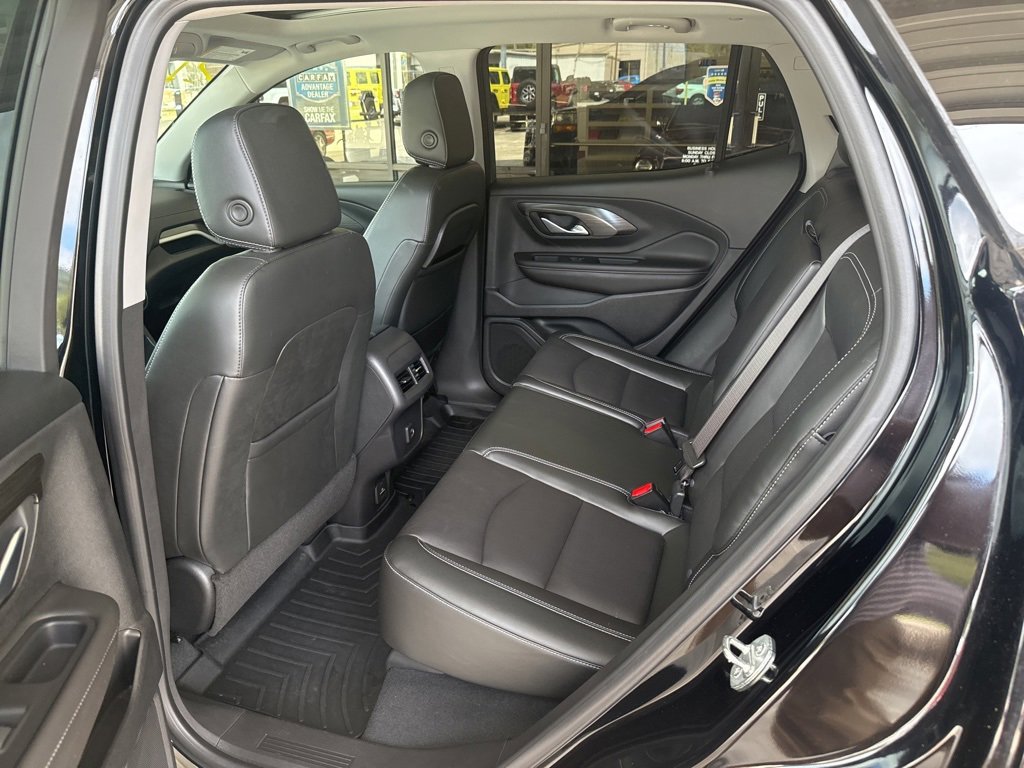 Used 2022 GMC Terrain SLT w/ Infotainment Package II image 16