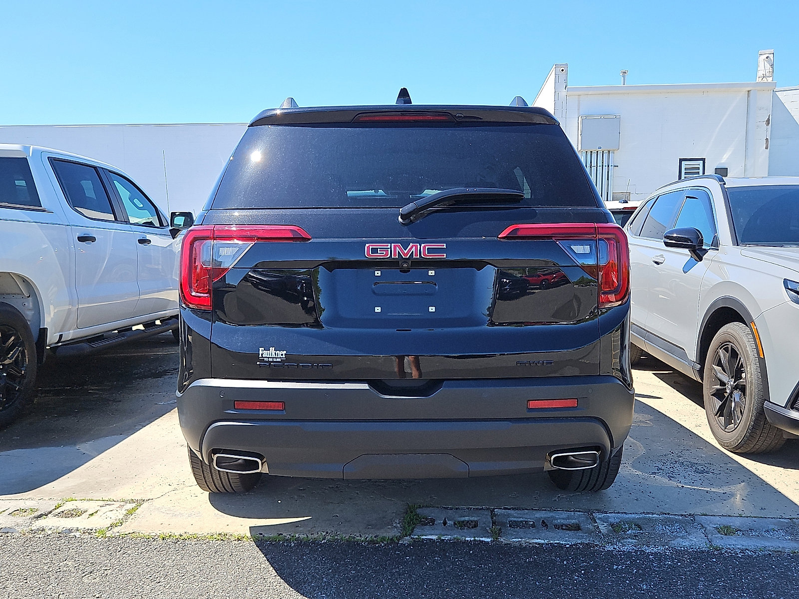 Certified 2023 GMC Acadia SLE w/ Driver Convenience Package AWD/4WD image 7